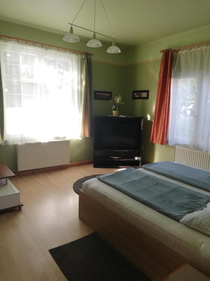 Kornél Apartman Siófok Esterno foto